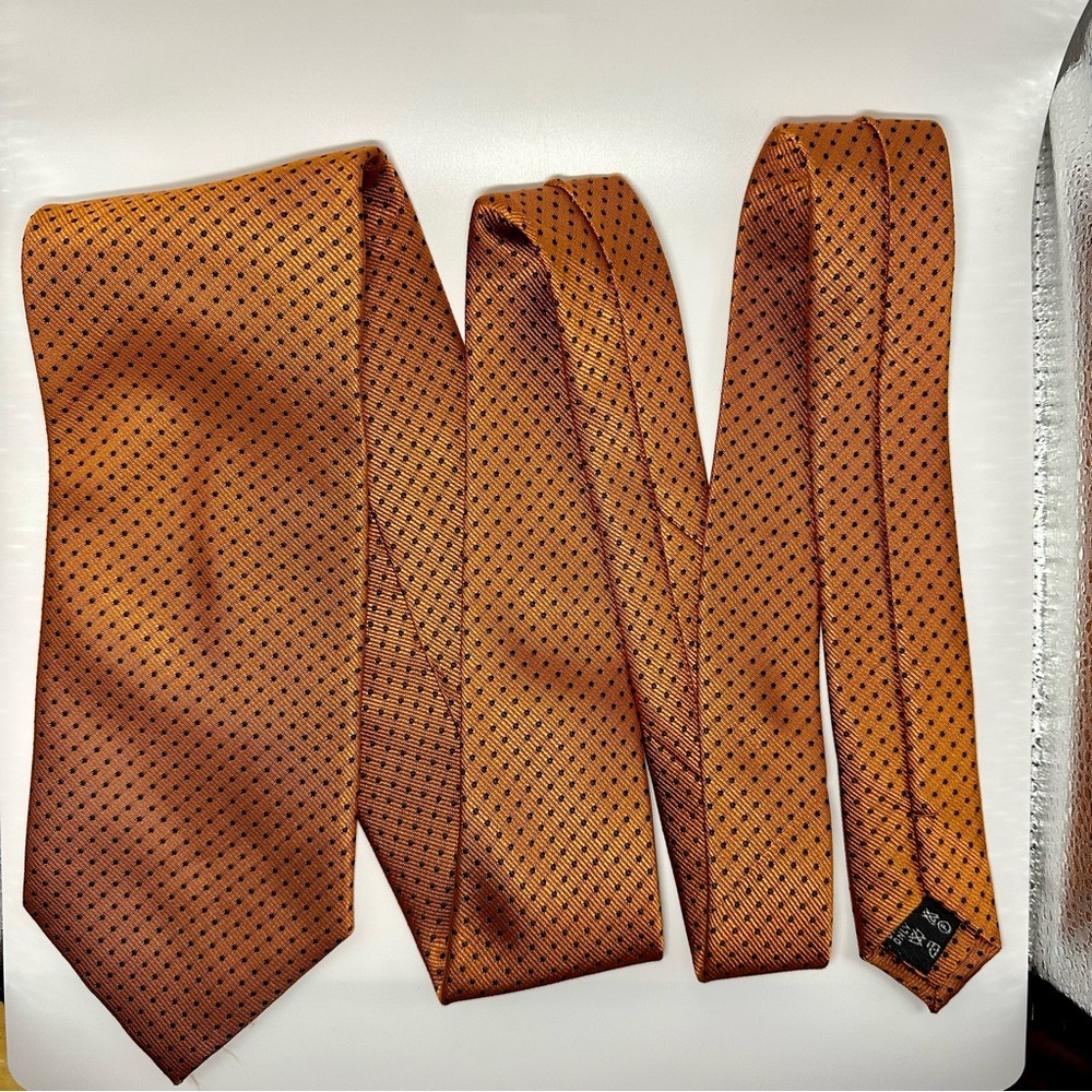 🥂SOLD🥂Untipped Creazoni TUCCI Firenze Modern Classic Silk Dotted Tie, 3.75” - Picture 5 of 6